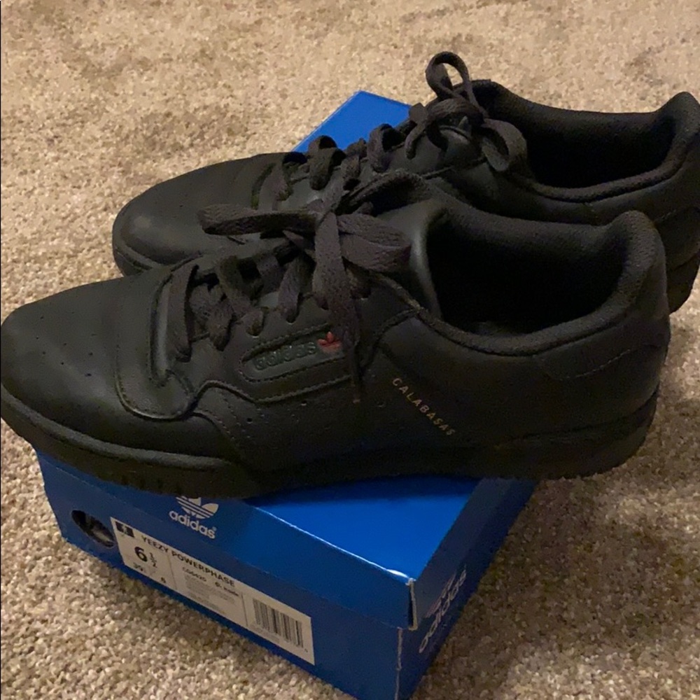 Adidas yeezy powerphase calabasas